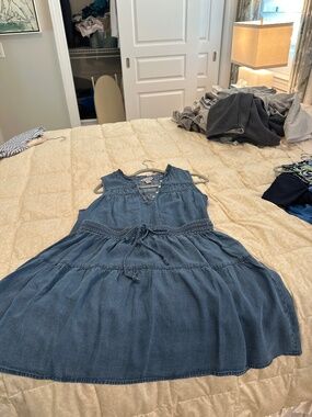 Skirt and top by Tommy Bahama M